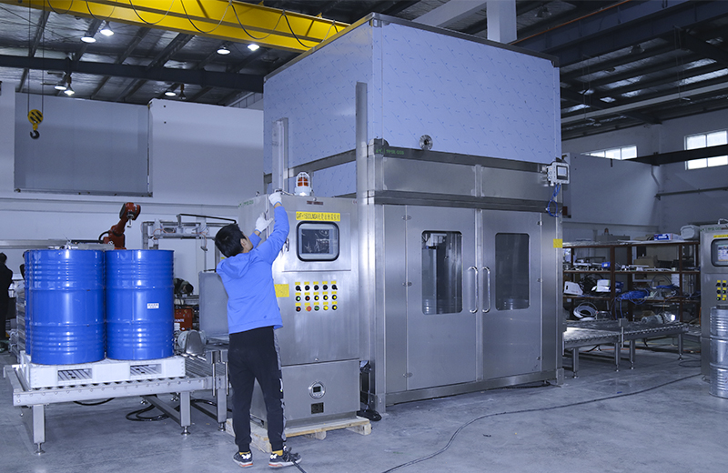 200L及IBC全自动开灌旋一体机工厂实拍展示1